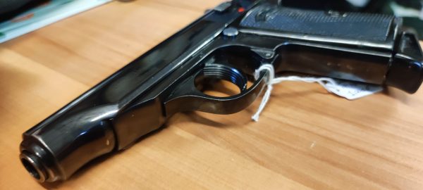 WALTHER PP 380acp (9mm browning court) – Image 11