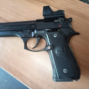 BERETTA 92 FS 9*19mm + point rouge